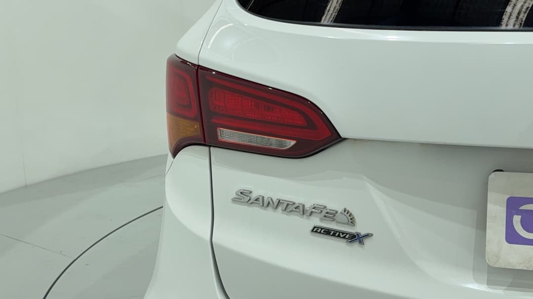 2018 Hyundai Santa Fe Active X, Automatic, 121836 km, Badge (Boot Left Side)