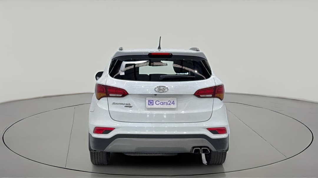 2018 Hyundai Santa Fe Active X, Automatic, 121836 km, Back/Rear View