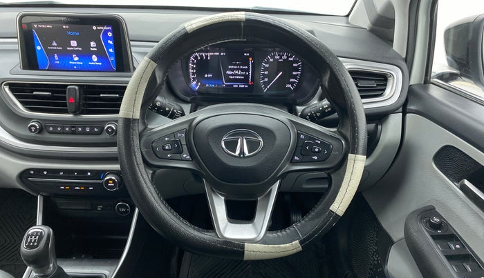2020 Tata ALTROZ XZ PETROL, Petrol, Manual, 41,505 km, Steering Wheel Close Up