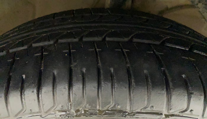 2019 Maruti XL6 ALPHA AT, Petrol, Automatic, 62,248 km, Right Front Tyre Tread