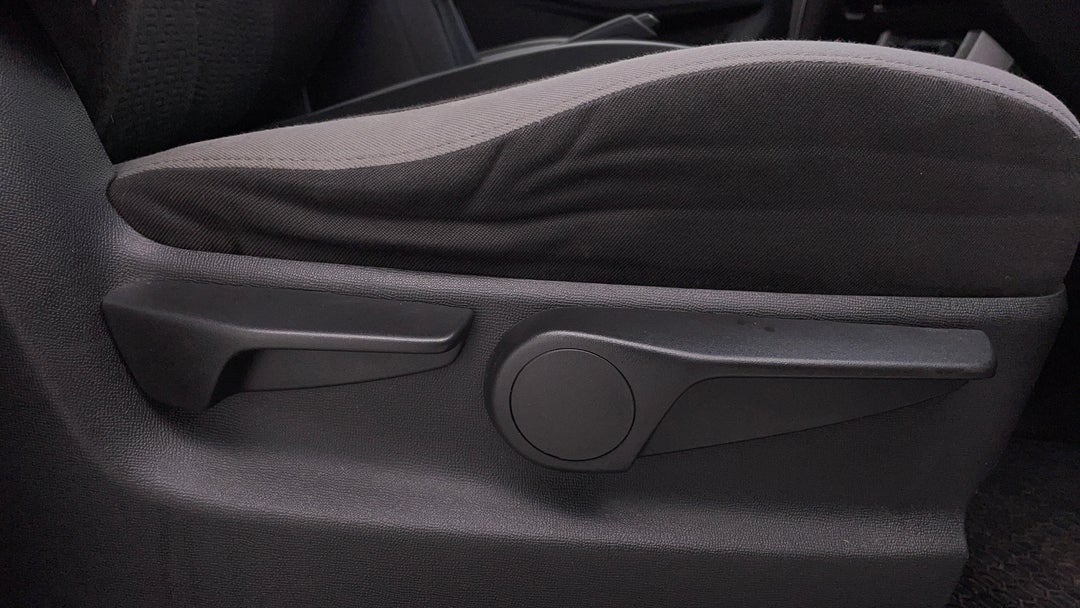 2019 Holden Colorado Ls (4x2), Automatic, 54184 km, Drivers Side Adjustment Panel