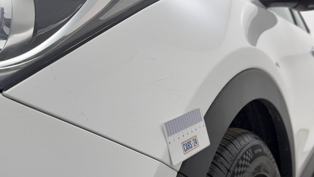 Quarter Panel Front LHS Guard Scratch