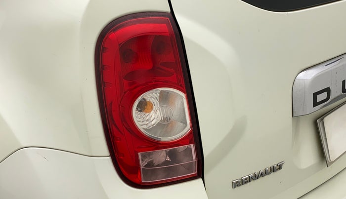 2014 Renault Duster 85 PS RXL DIESEL, Diesel, Manual, 97,491 km, Left tail light - Minor scratches