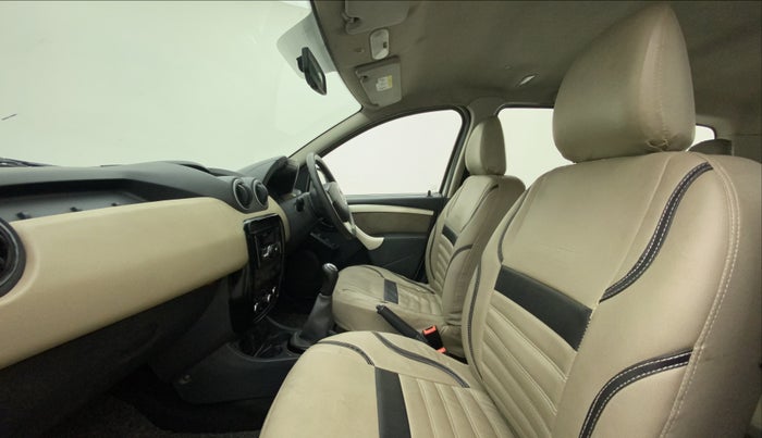2014 Renault Duster 85 PS RXL DIESEL, Diesel, Manual, 97,491 km, Right Side Front Door Cabin