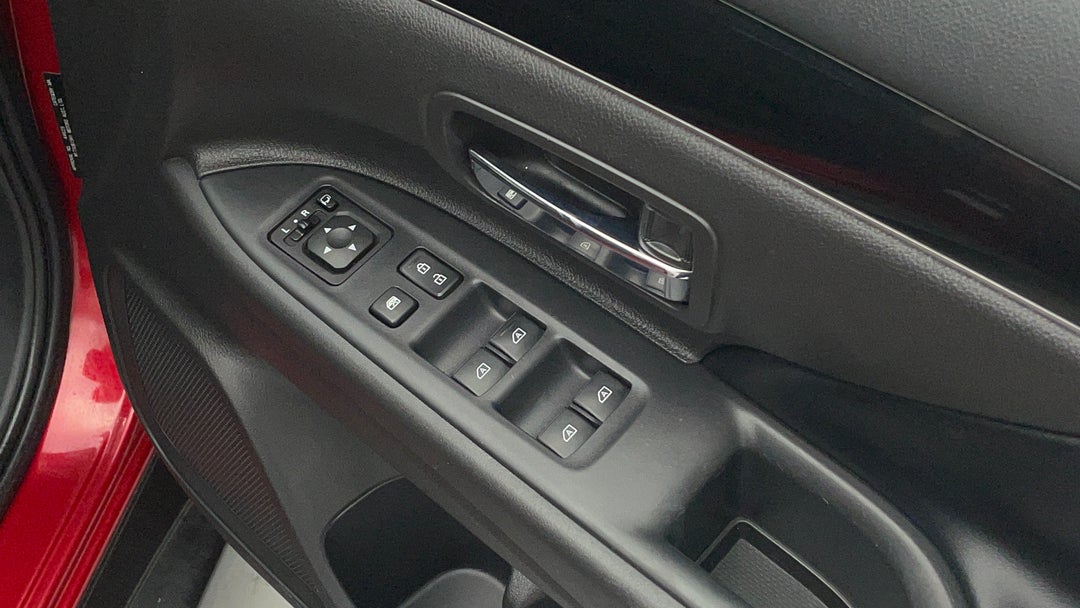 2020 Mitsubishi Outlander Ls 7 Seat (2wd), Automatic, 49651 km, Drivers Side Door Panel Controls