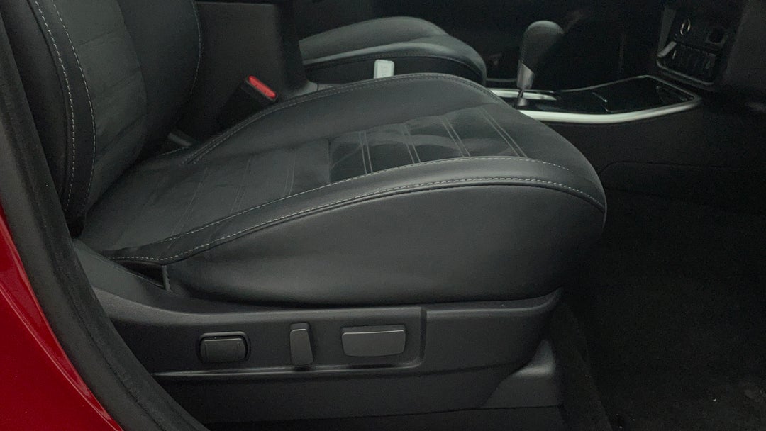 2020 Mitsubishi Outlander Ls 7 Seat (2wd), Automatic, 49651 km, Drivers Side Adjustment Panel