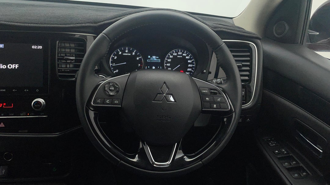 2020 Mitsubishi Outlander Ls 7 Seat (2wd), Automatic, 49651 km, Steering Wheel Close-up