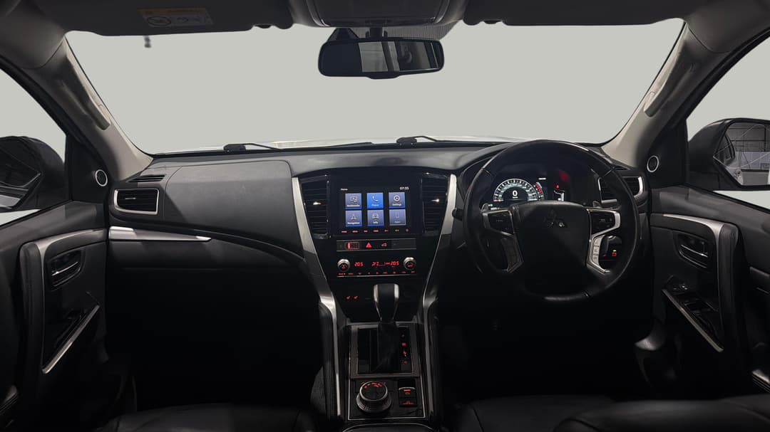 2021 Mitsubishi Pajero Sport Exceed (4x4) 7 Seat, Automatic, 58563 km, Dashboard View