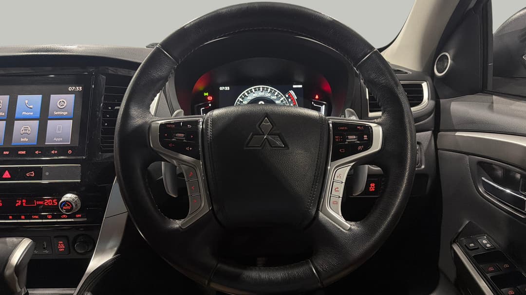 2021 Mitsubishi Pajero Sport Exceed (4x4) 7 Seat, Automatic, 58563 km, Steering Wheel Close-up