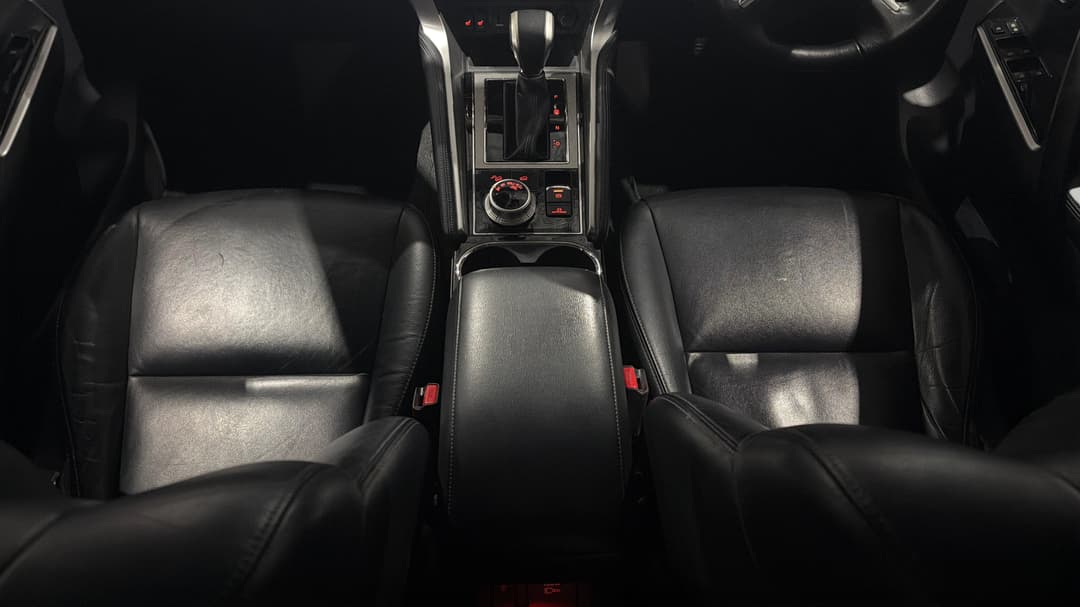 2021 Mitsubishi Pajero Sport Exceed (4x4) 7 Seat, Automatic, 58563 km, Center Console