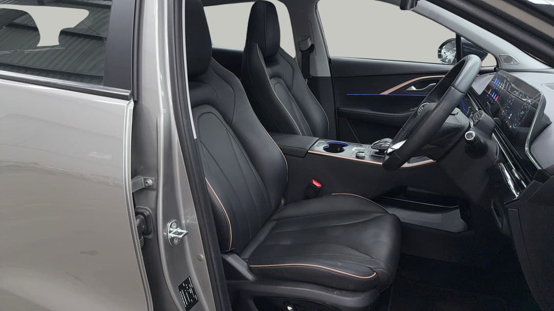 2023 Chery Omoda 5 Ex (high Version), Automatic, 67280 km, Right Side Front Door Cabin View