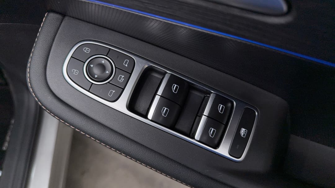 2023 Chery Omoda 5 Ex (high Version), Automatic, 67280 km, Drivers Side Door Panel Controls