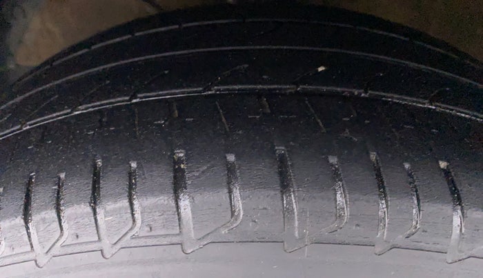2018 Maruti Baleno ALPHA 1.2 K12, Petrol, Manual, 45,928 km, Left Front Tyre Tread
