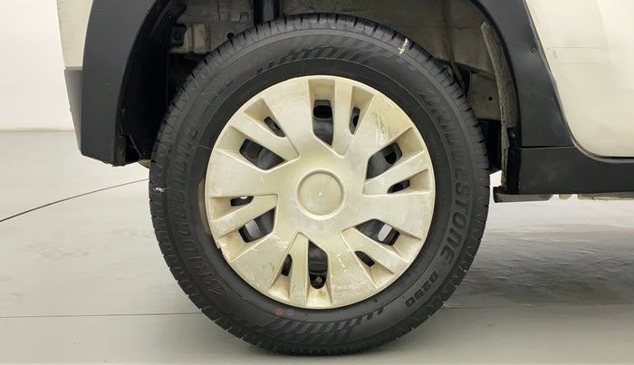 2017 Mahindra KUV 100 NXT K4+ 6S, Petrol, Manual, 43,392 km, Right Rear Wheel