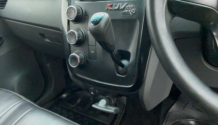 2017 Mahindra KUV 100 NXT K4+ 6S, Petrol, Manual, 43,392 km, Gear Lever