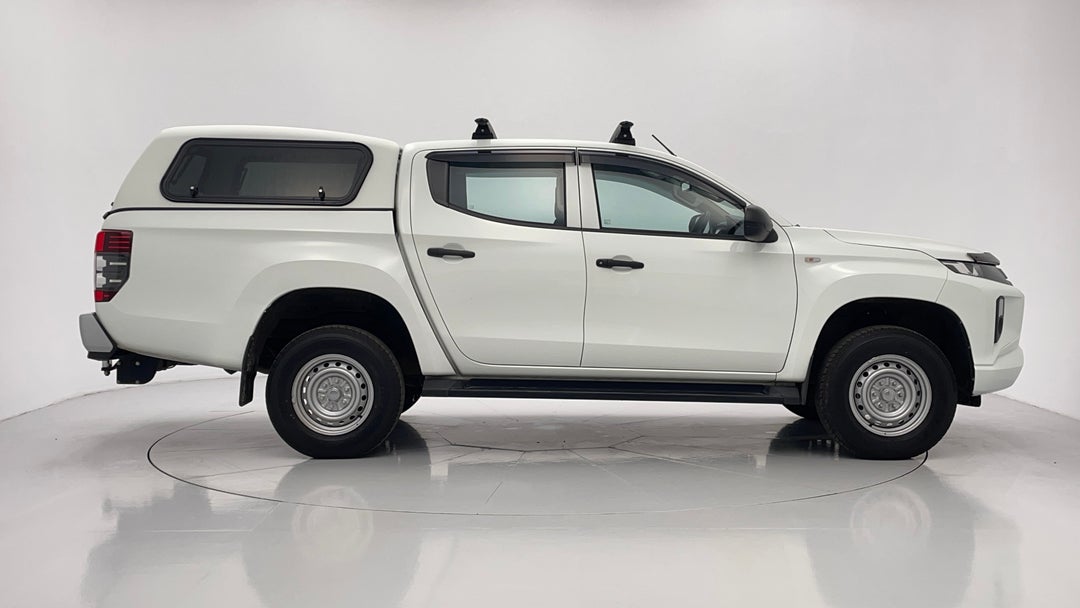 2022 Mitsubishi Triton Glx (4x2), Automatic, 40941 km, Right Side View