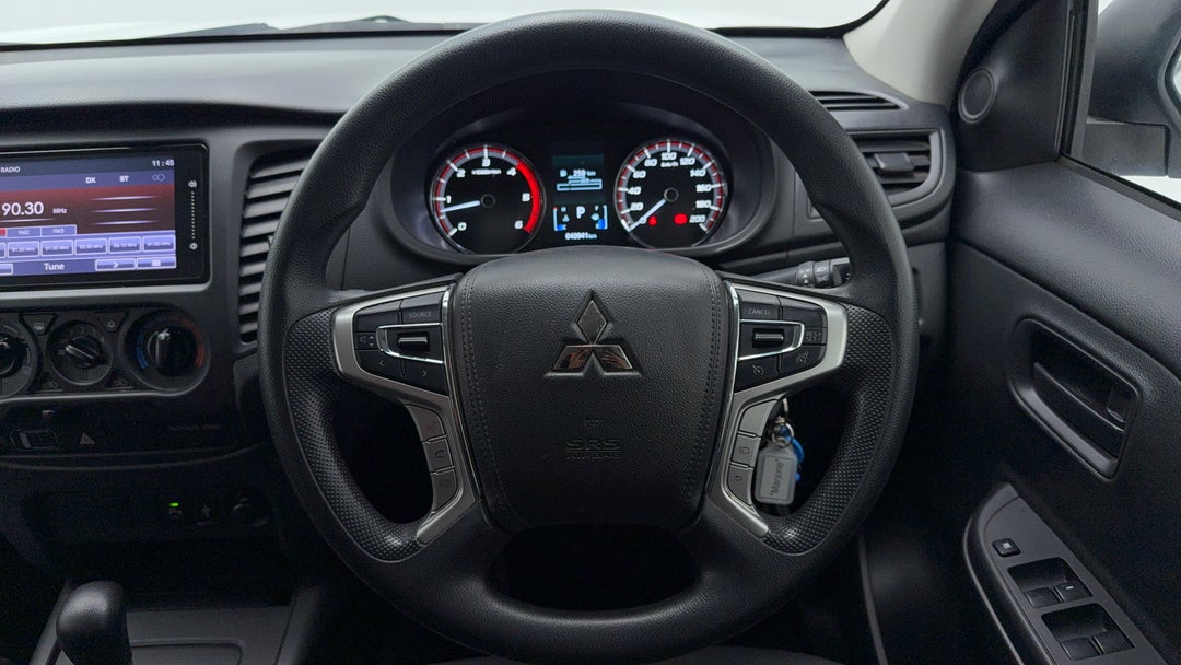 2022 Mitsubishi Triton Glx (4x2), Automatic, 40941 km, Steering Wheel Close-up