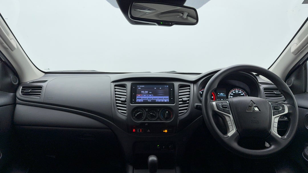 2022 Mitsubishi Triton Glx (4x2), Automatic, 40941 km, Dashboard View