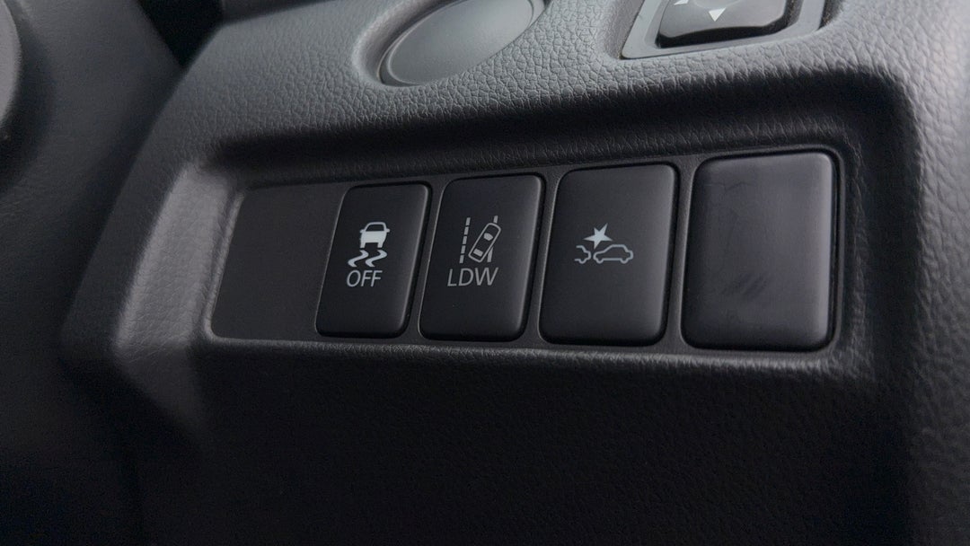 2022 Mitsubishi Triton Glx (4x2), Automatic, 40941 km, Utility Switches/Buttons