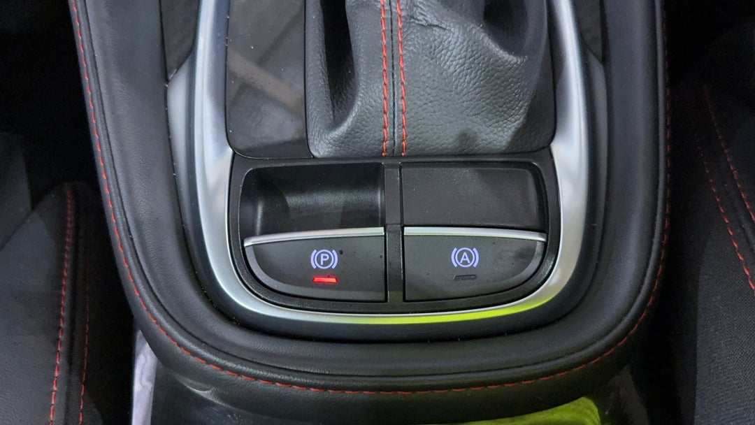 2021 MG Zst Vibe, Automatic, 49524 km, Handbrake