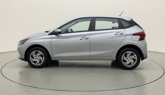 2021 Hyundai NEW I20 MAGNA 1.2 MT, Petrol, Manual, 15,745 km, Left Side