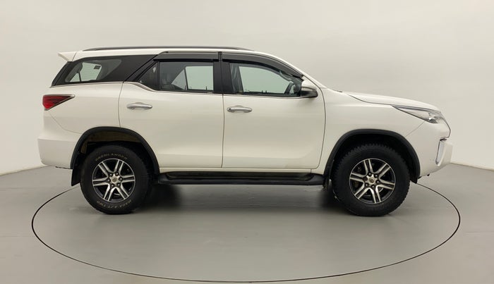 2017 Toyota Fortuner 2.8 4X2 AT, Diesel, Automatic, 1,03,102 km, Right Side View