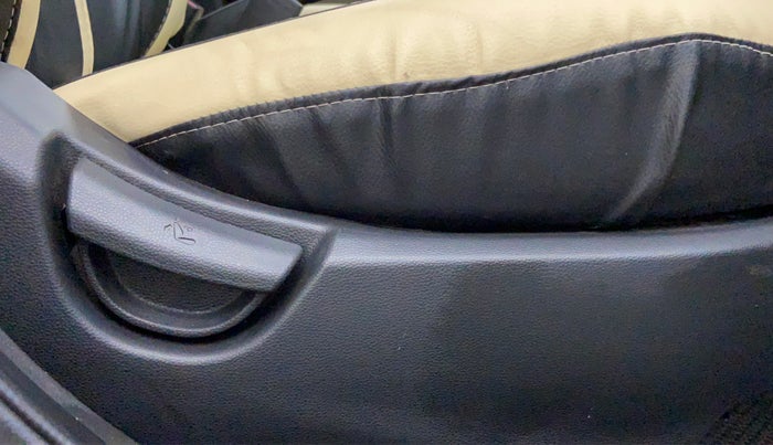 2014 Hyundai Grand i10 SPORTZ 1.2 KAPPA VTVT, Petrol, Manual, 26,960 km, Driver Side Adjustment Panel