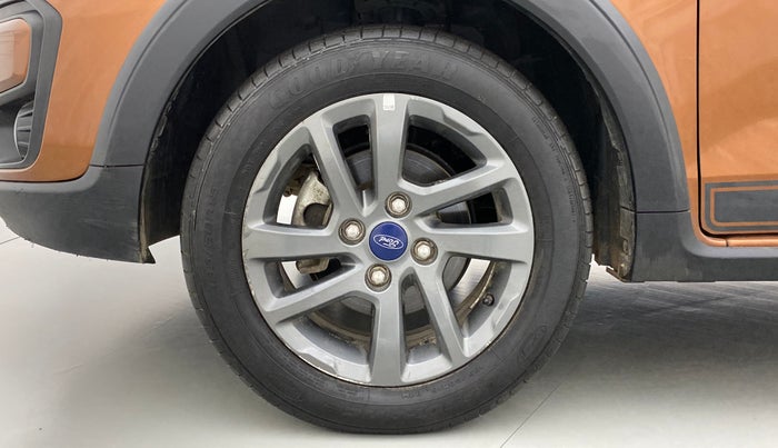 2020 Ford FREESTYLE TITANIUM + 1.2 TI-VCT, Petrol, Manual, 13,664 km, Left Front Wheel