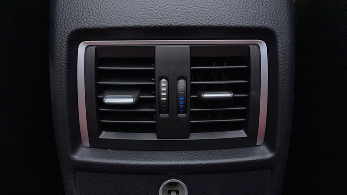 BMW 4 SERIES-Rear AC Vents