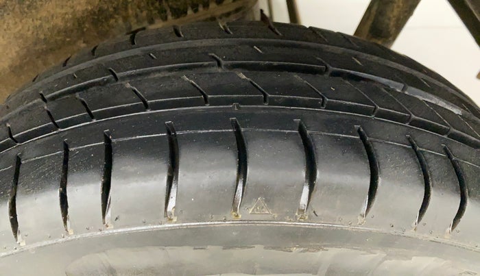 2010 Maruti Wagon R 1.0 VXI, Petrol, Manual, 61,569 km, Left Rear Tyre Tread