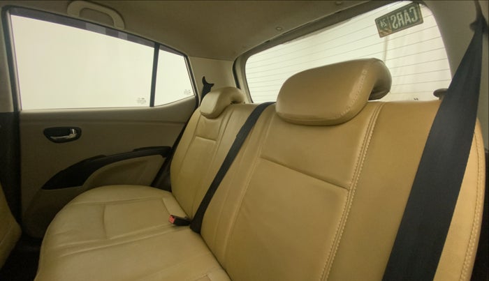 2011 Hyundai i10 SPORTZ 1.2, Petrol, Manual, 30,375 km, Right Side Rear Door Cabin