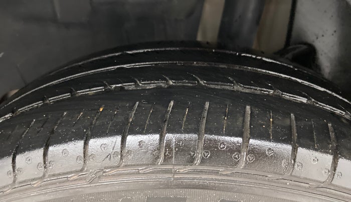 2019 Maruti Swift ZXI PLUS AMT, Petrol, Automatic, 89,899 km, Left Rear Tyre Tread