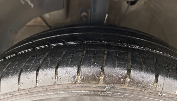 2019 Maruti Swift ZXI PLUS AMT, Petrol, Automatic, 89,899 km, Left Front Tyre Tread