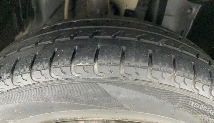 2017 Datsun Go T, Petrol, Manual, 59,584 km, Right Front Tyre Tread