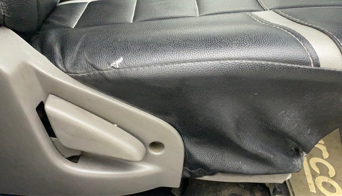 2017 Datsun Go T, Petrol, Manual, 59,584 km, Driver Side Adjustment Panel