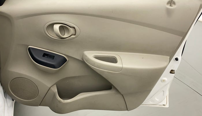 2017 Datsun Go T, Petrol, Manual, 59,584 km, Driver Side Door Panels Control