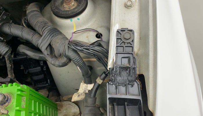 2017 Datsun Go T, Petrol, Manual, 59,584 km, Left headlight - Clamp has minor damage