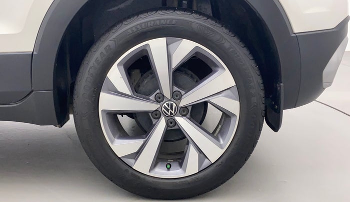 2022 Volkswagen TAIGUN TOPLINE 1.0 TSI MT, Petrol, Manual, 27,861 km, Left Rear Wheel