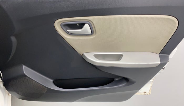 2016 Maruti Alto K10 VXI AMT P, Petrol, Automatic, 32,224 km, Driver Side Door Panels Control