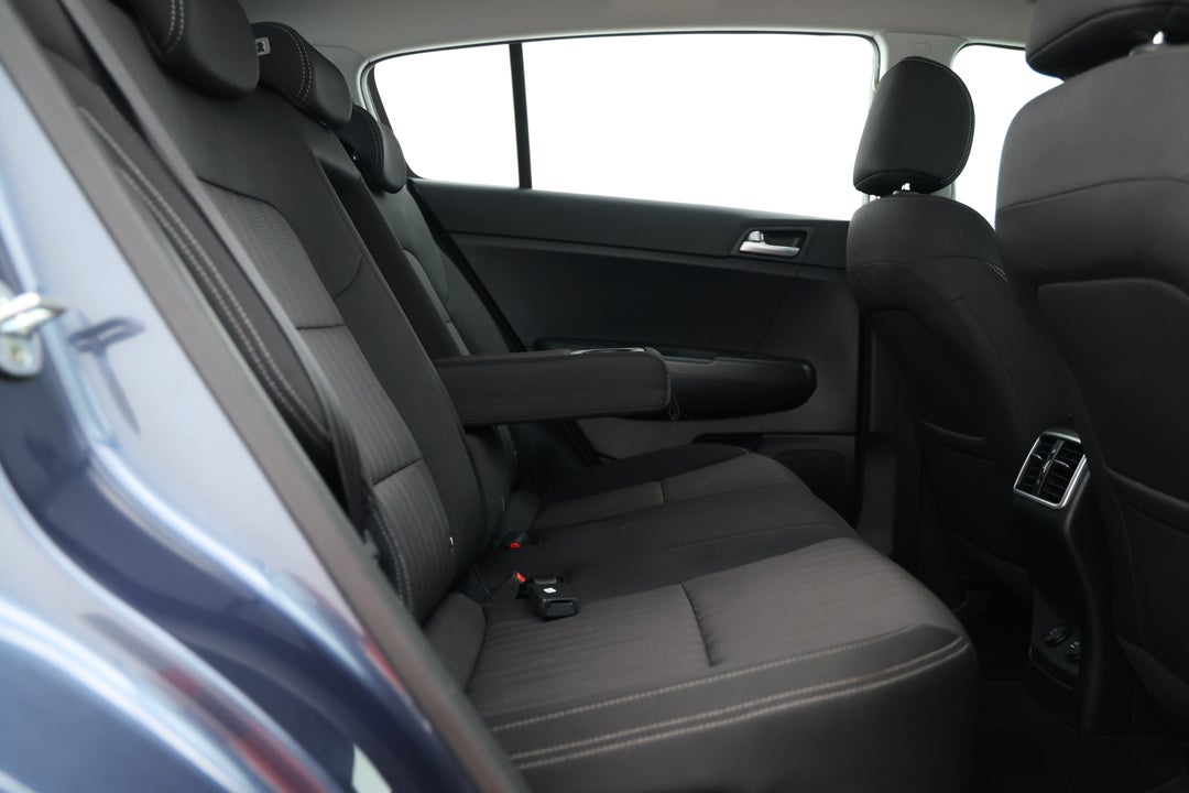 2017 Kia Sportage Si Premium (FWD), Automatic, 80033 km, Right Side Rear Door Cabin View