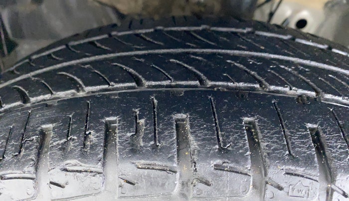 2018 Honda City V MT PETROL, Petrol, Manual, 24,087 km, Left Front Tyre Tread