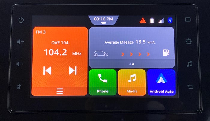 2019 Maruti XL6 ALPHA SHVS  MT, Petrol, Manual, 32,829 km, Apple CarPlay and Android Auto