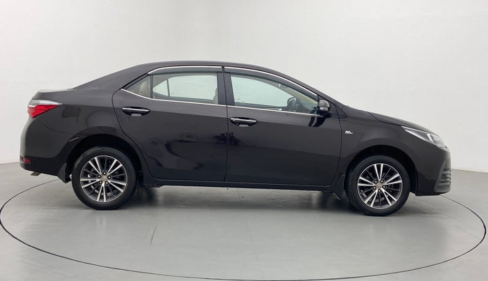 2017 Toyota Corolla Altis VL AT, Petrol, Automatic, 34,919 km, Right Side View