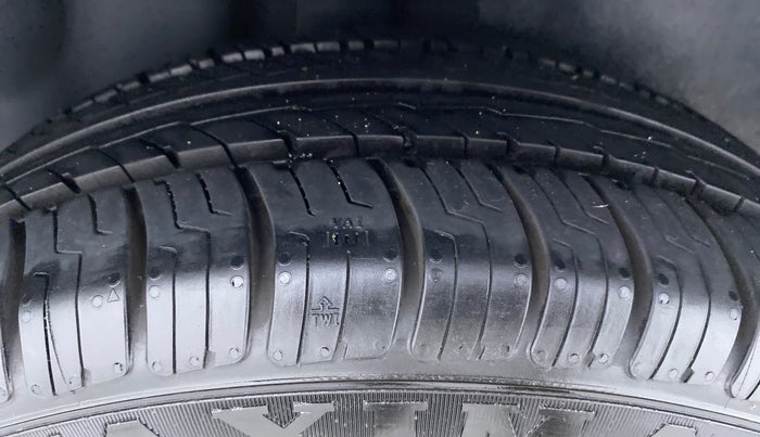 2016 Volkswagen Ameo COMFORTLINE 1.2, Petrol, Manual, 22,434 km, Left Rear Tyre Tread