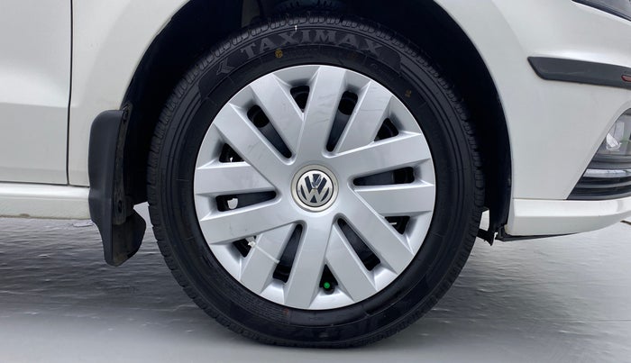 2016 Volkswagen Ameo COMFORTLINE 1.2, Petrol, Manual, 22,434 km, Right Front Wheel