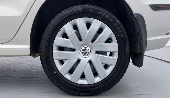2016 Volkswagen Ameo COMFORTLINE 1.2, Petrol, Manual, 22,434 km, Left Rear Wheel