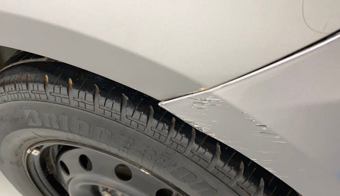 2015 Maruti Swift VXI, Petrol, Manual, 53,681 km, Rear bumper - Minor scratches
