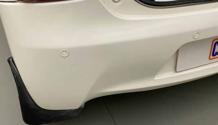 2014 Toyota Etios Liva G, Petrol, Manual, 31,381 km, Rear bumper - Minor scratches