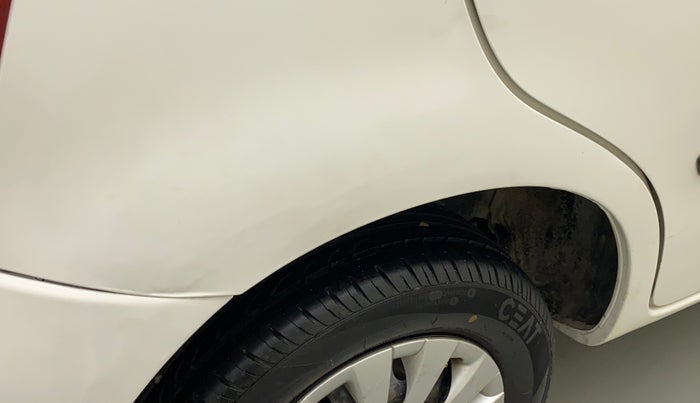 2014 Toyota Etios Liva G, Petrol, Manual, 31,381 km, Right quarter panel - Slightly dented