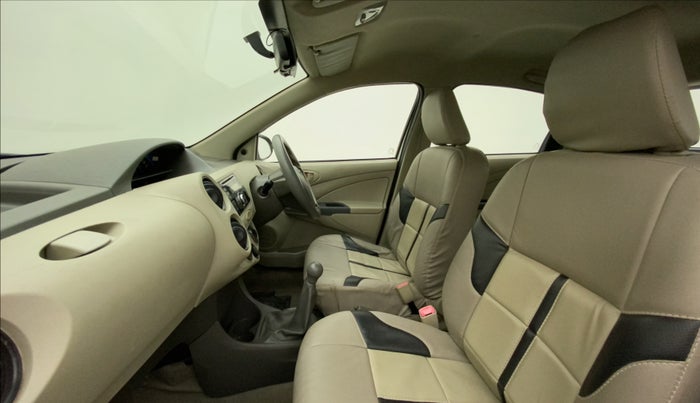 2014 Toyota Etios Liva G, Petrol, Manual, 31,381 km, Right Side Front Door Cabin